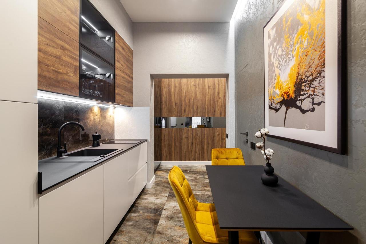 Dream Apartament On Drahomanova Street Lviv Eksteriør billede