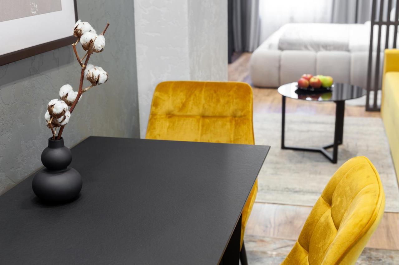 Dream Apartament On Drahomanova Street Lviv Eksteriør billede