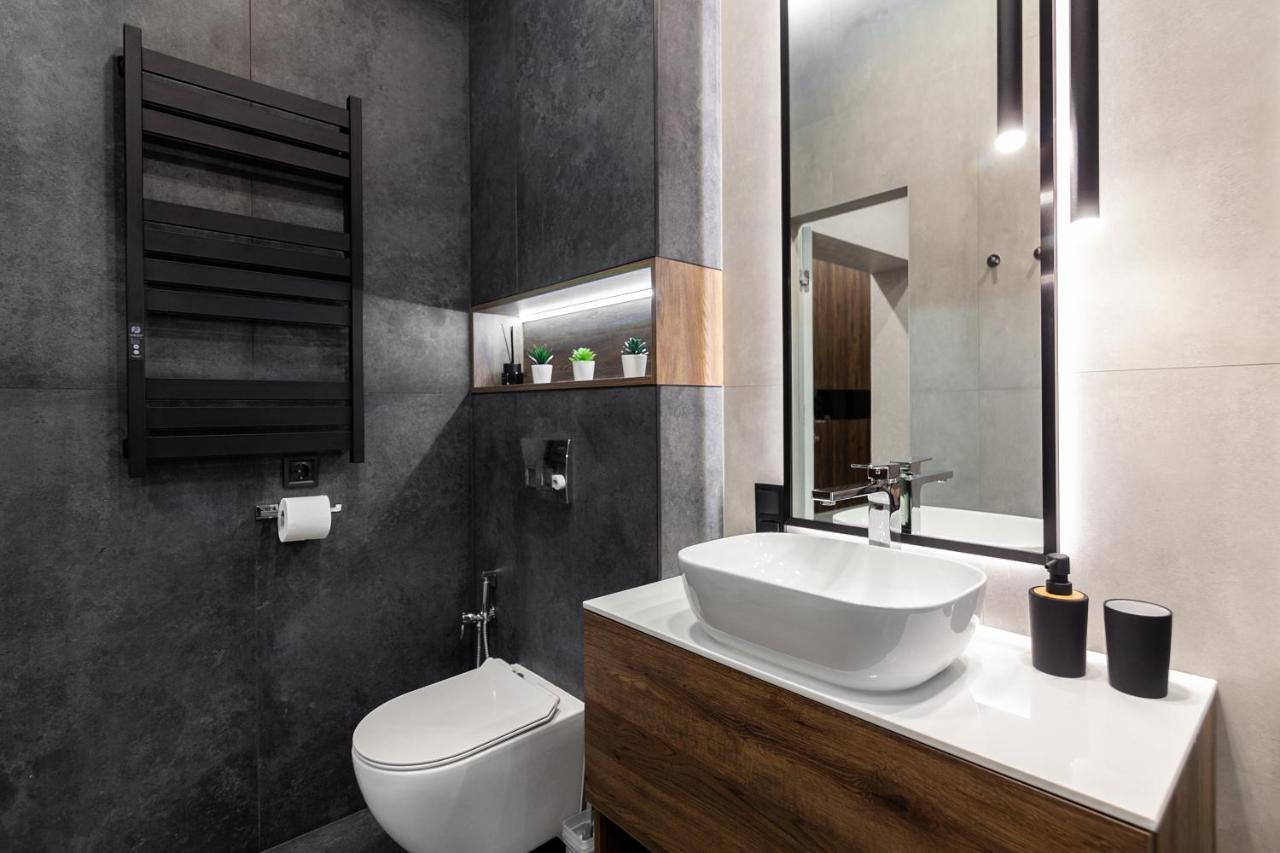 Dream Apartament On Drahomanova Street Lviv Eksteriør billede